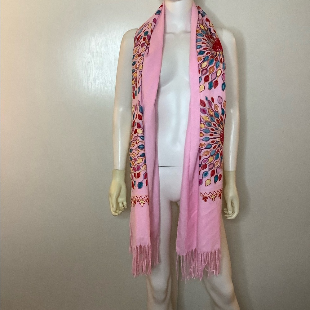 NWOT Pink Multicolor Patterned Fleece Scarf - Picture 2 of 10
